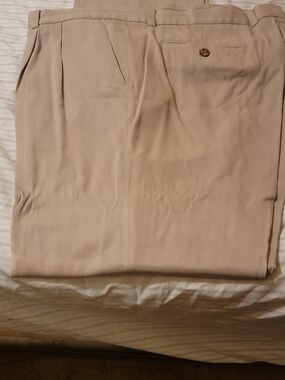 Men's Pleated Dress Pants in Light Beige